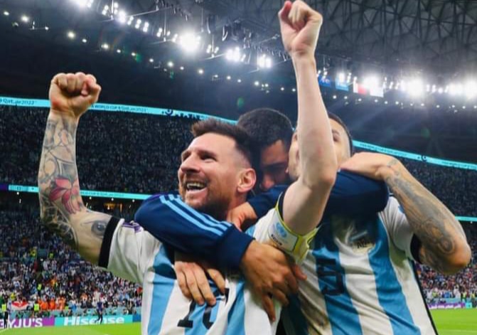 Seleccion Argentina pasa a semifinales de la copa mundial de futbol Catar 2022